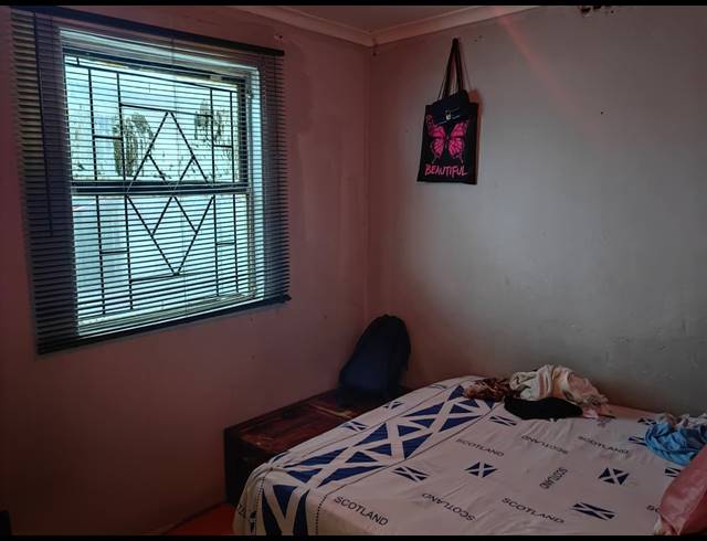 2 BEDROOM FREEHOLD FOR SALE IN WALLACEDENE